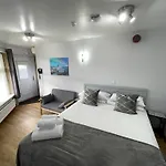 Quaysiders Lakes - Quaysiders Club شقة فندقية
