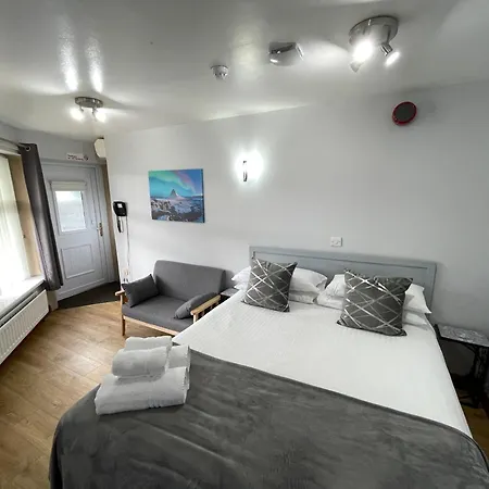 Quaysiders Lakes - Quaysiders Club Appart hôtel